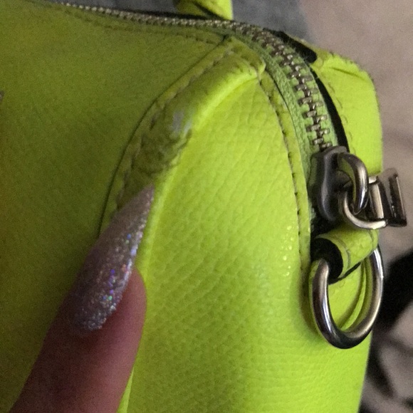 Authentic neon coach duffel bag - Picture 8 of 12